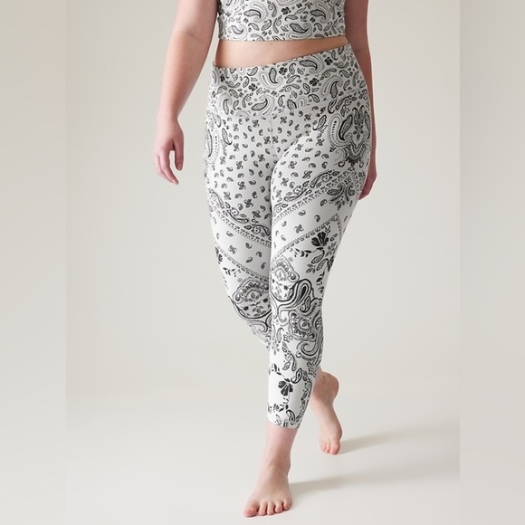 Athleta ELATION TEXTURED 7/8 Tight Leggings High Rise Fitness XL Shiraz Paisley - Picture 1 of 15